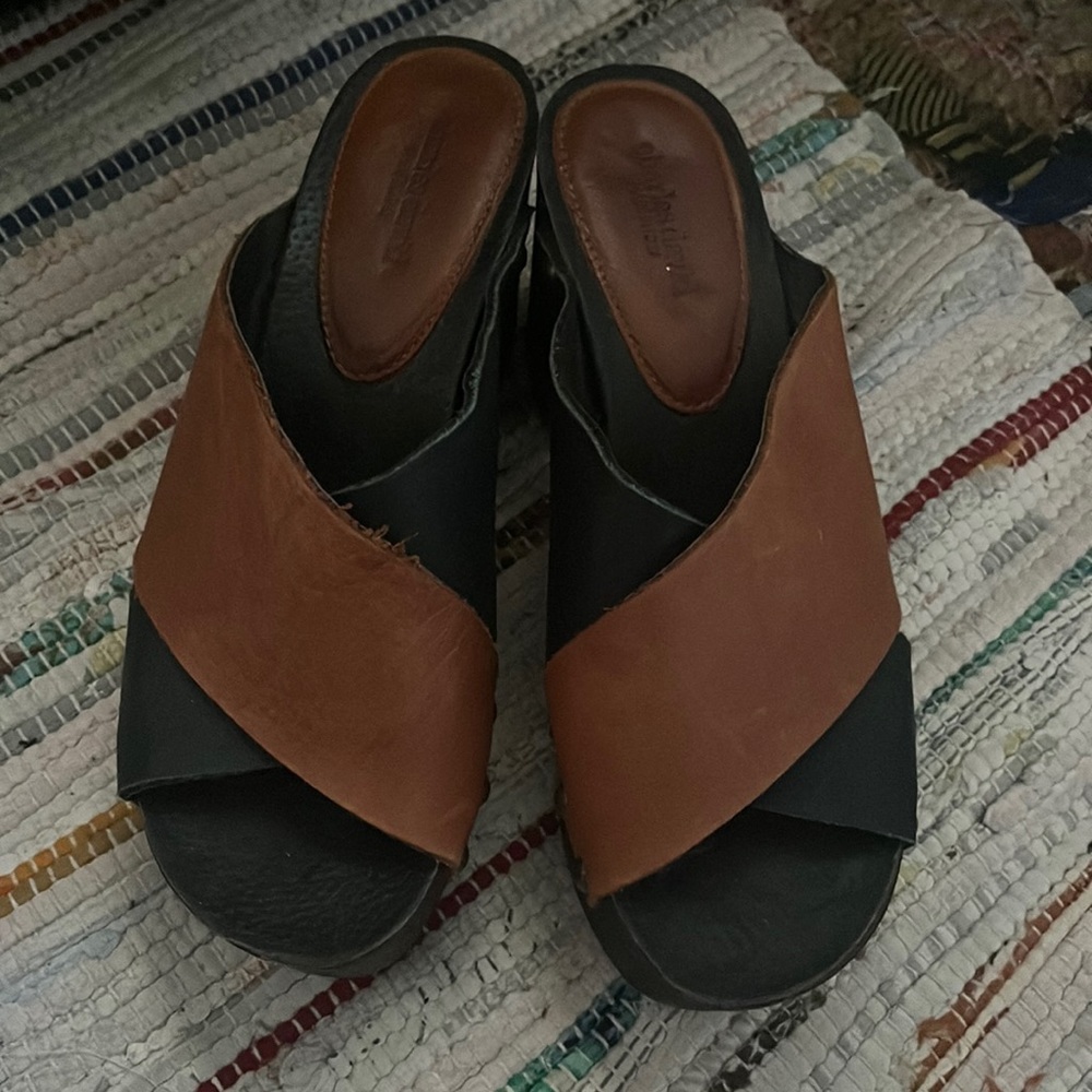 Charles David leather and wood clog